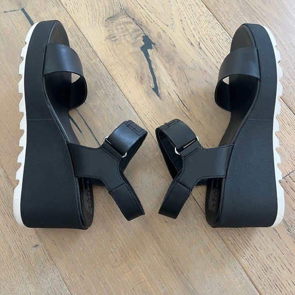 Sorel Cameron Wedge Sandal Velcro Black Women 8.5 Casual Chunky Minimal - Picture 4 of 9